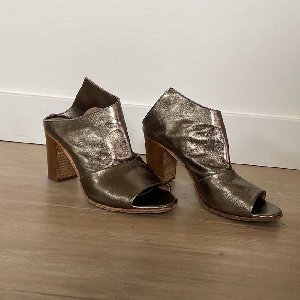 Vero Cuoio metallic peep open toe slide-in shooties, mules, Italian leather, 6